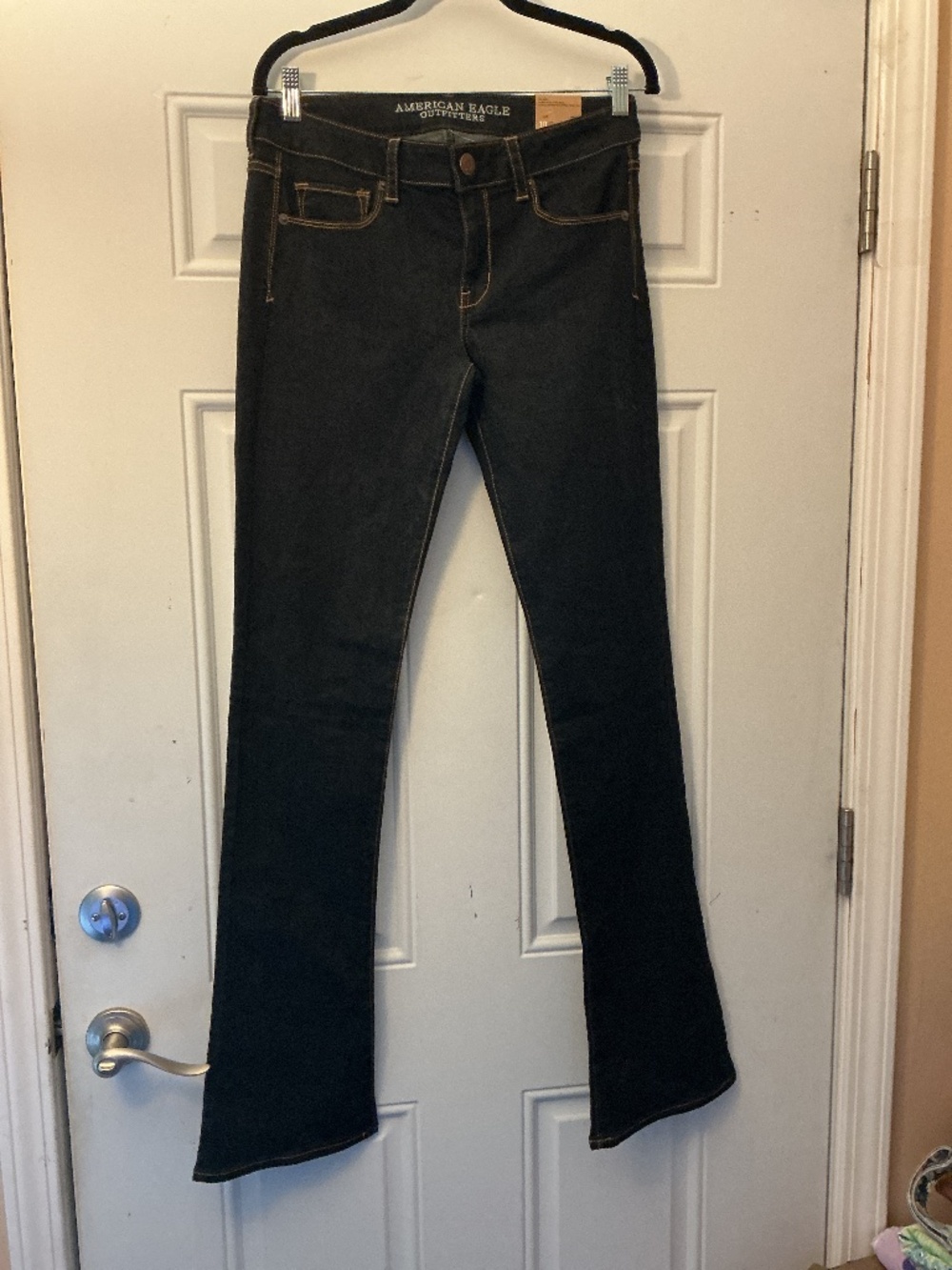 NEW AEO Women’s Skinny Kick Super Stretch Jeans American Eagle
